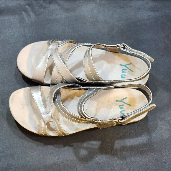 YUU WOMEN'S OPEN-TOE MULTI-STRAPS SLIP-ON SANDAL - Picture 4 of 16